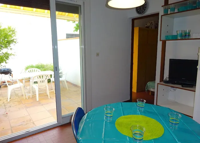 Апартаменты T2 Moderne, Pres De La Plage, Terrasse Equipee, Parking Prive - - Fr-1-782-27 *