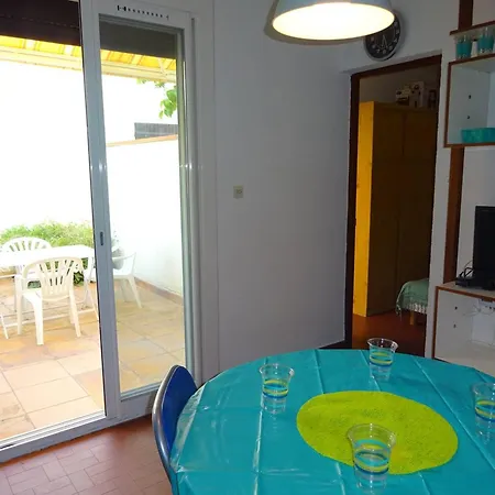 Apartment T2 Moderne, Pres De La Plage, Terrasse Equipee, Parking Prive - - Fr-1-782-27 *